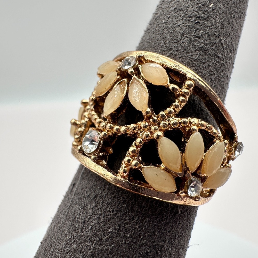 Vintage Y2K Gold Tone Floral Rhinestone Ring Boho Jewelry